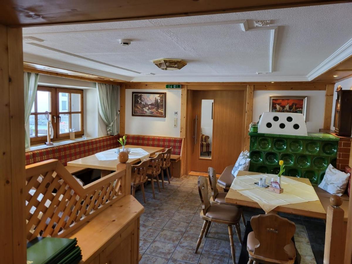 Hotel Restaurant Liesele Sonne Sankt Leonhard im Pitztal Luaran gambar