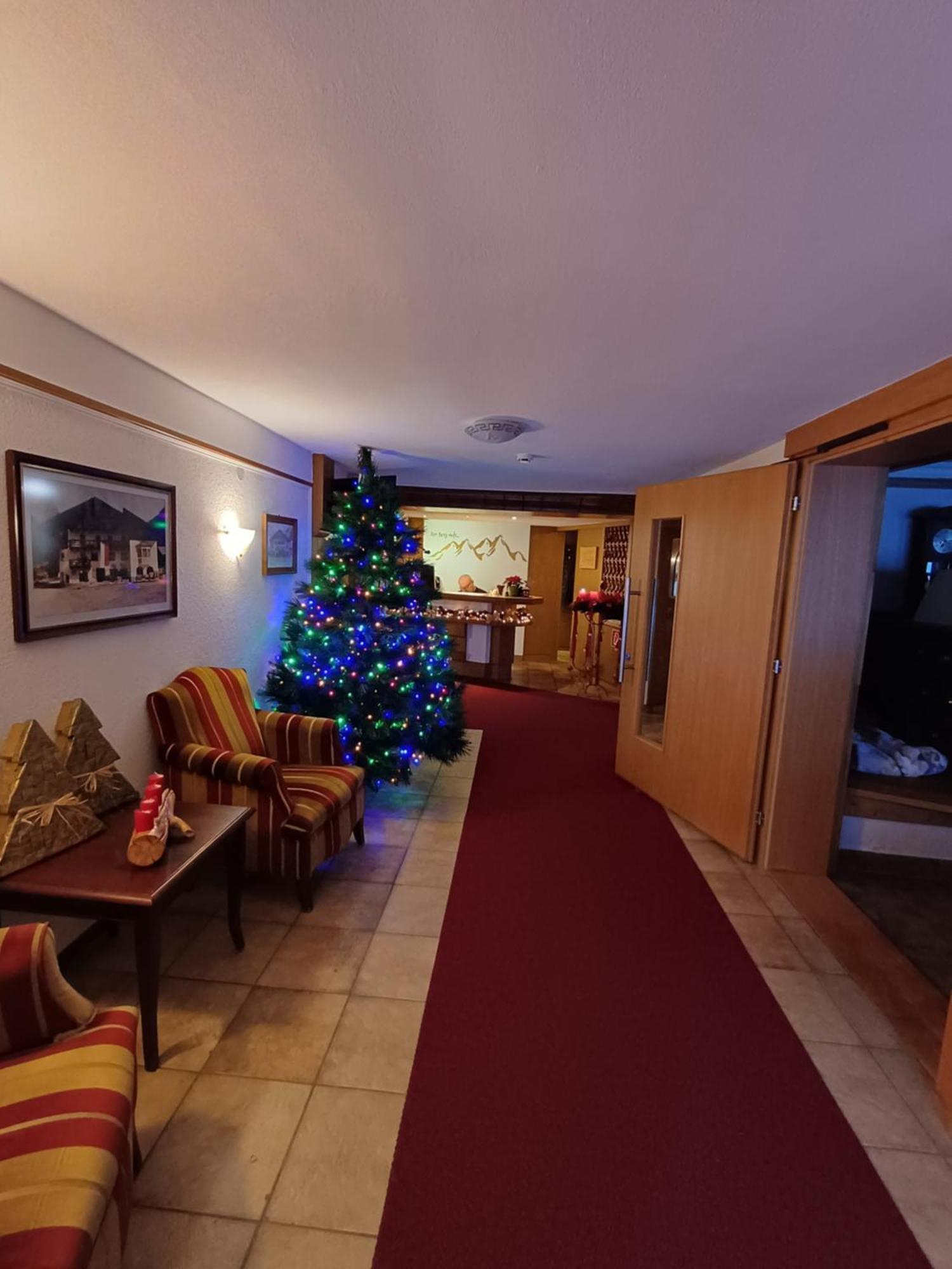 Hotel Restaurant Liesele Sonne Sankt Leonhard im Pitztal Luaran gambar