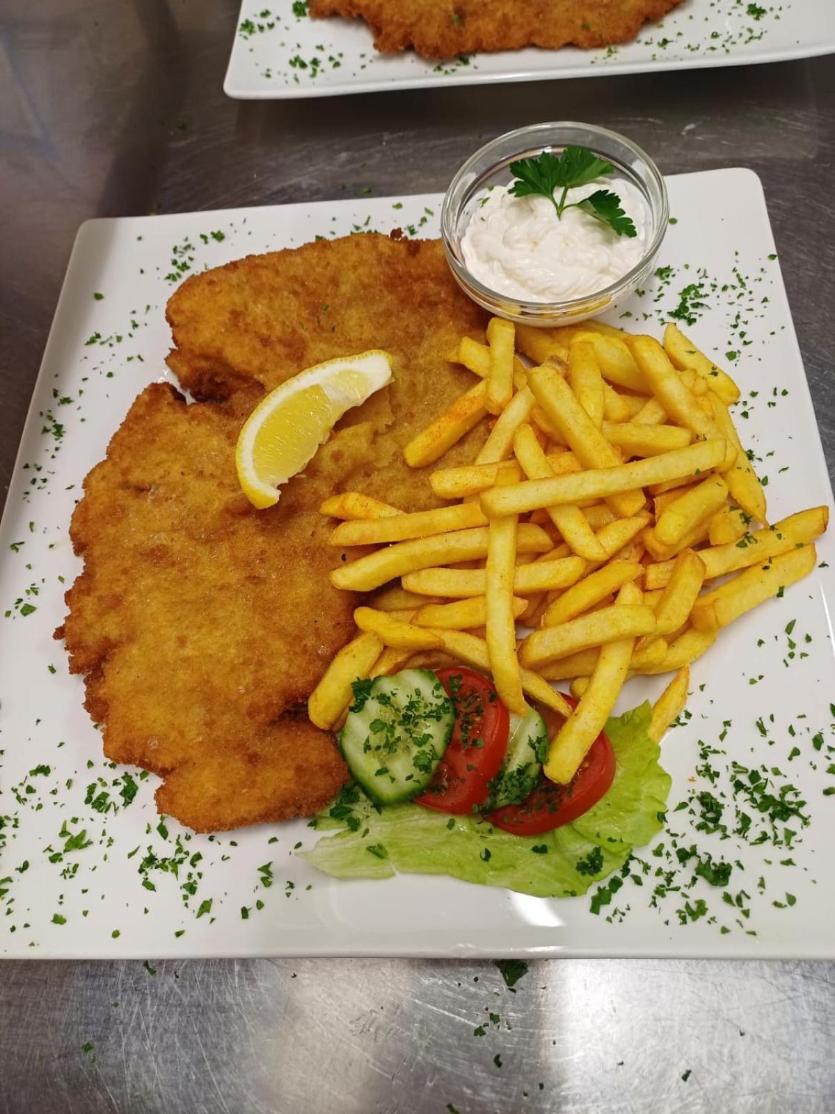 Hotel Restaurant Liesele Sonne Sankt Leonhard im Pitztal Luaran gambar