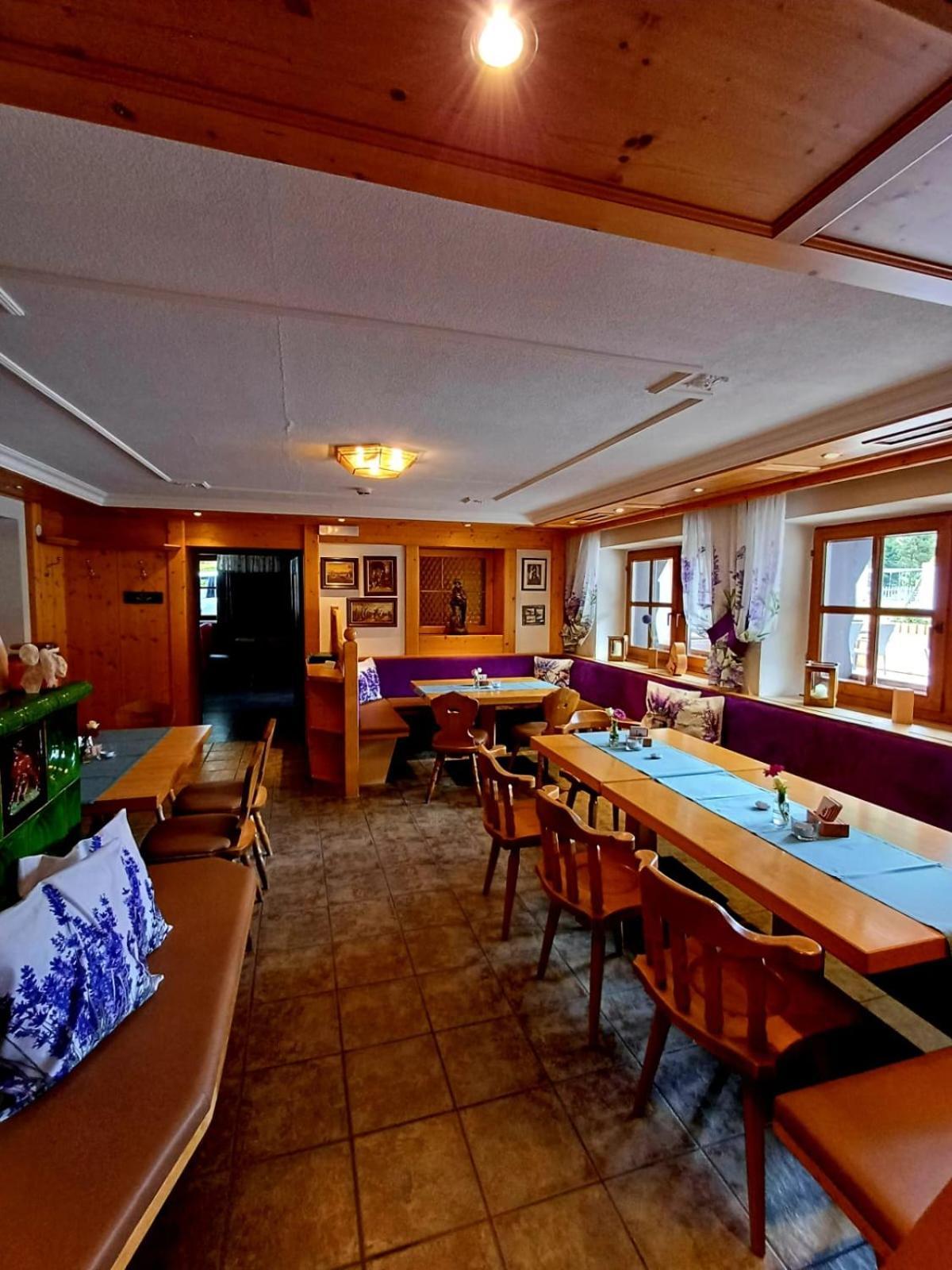 Hotel Restaurant Liesele Sonne Sankt Leonhard im Pitztal Luaran gambar