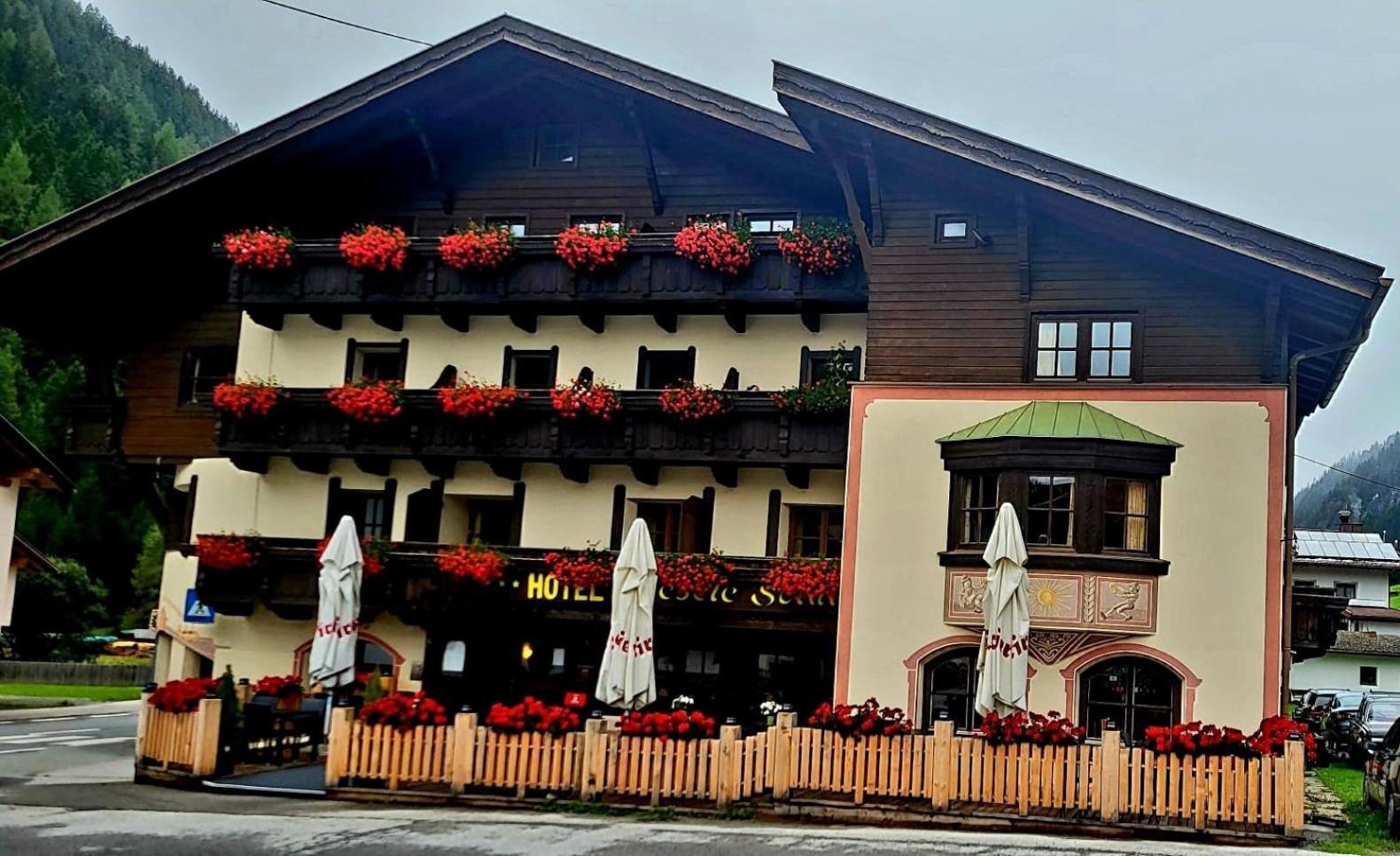 Hotel Restaurant Liesele Sonne Sankt Leonhard im Pitztal Luaran gambar